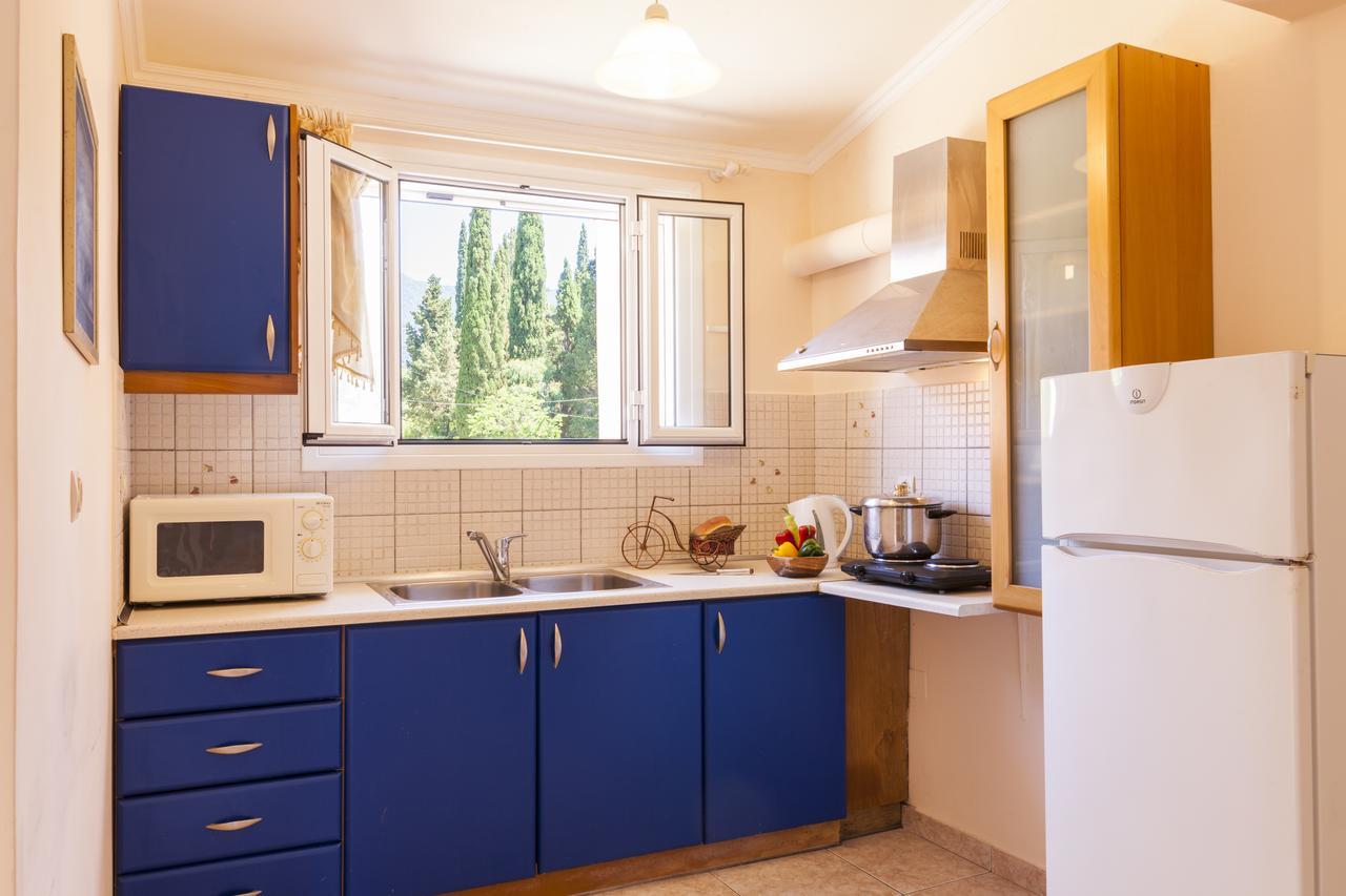 Georgia'S Apartments, Ipsos - Complex S Екстериор снимка